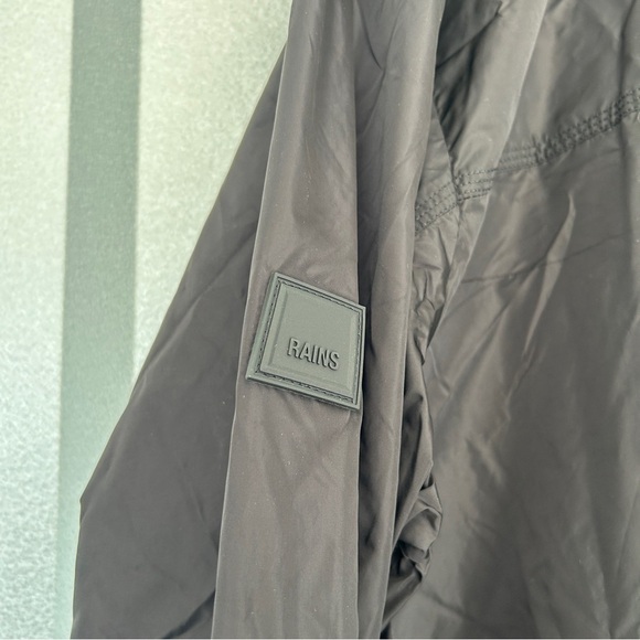 NWT [Rains] Unisex Track Jacket in Black - Picture 9 of 11